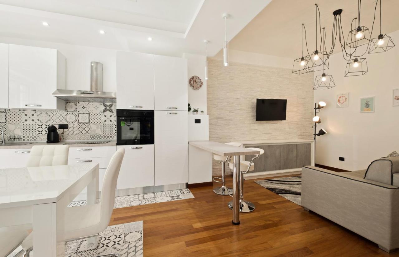 3 Bed Modern Flat - 15 Minutes Walk To Colosseum Roma Eksteriør bilde