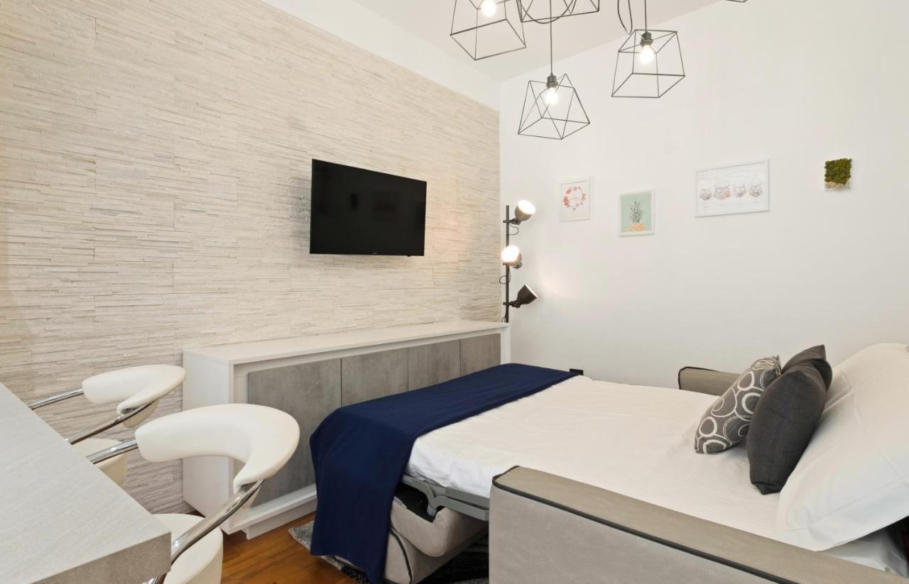 3 Bed Modern Flat - 15 Minutes Walk To Colosseum Roma Eksteriør bilde