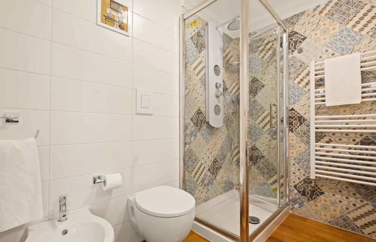 3 Bed Modern Flat - 15 Minutes Walk To Colosseum Roma Eksteriør bilde