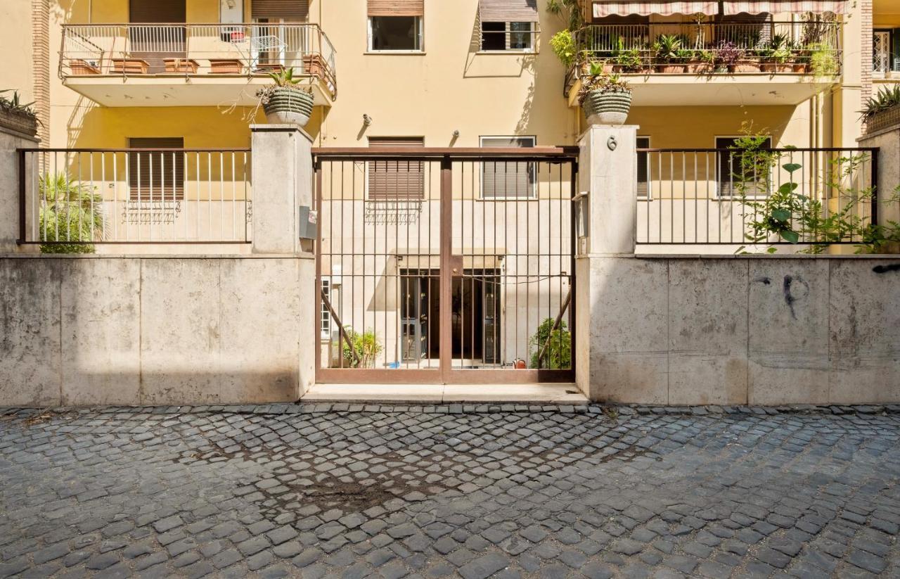 3 Bed Modern Flat - 15 Minutes Walk To Colosseum Roma Eksteriør bilde